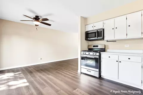 Kitchen - 1403 May Ave, Johnsburg, IL 60051 photo 2 of 3