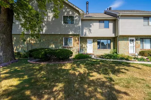 Homes For Sale in 61761, IL | Real Estate & Listings | Movoto
