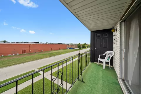 7306 W 86th St #3B, Bridgeview, IL 60455 photo 4