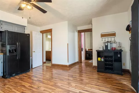 Entry Way - 807 E Wood St, Bloomington, IL 61701 photo 2 of 2