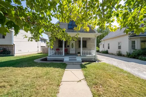807 E Wood St, Bloomington, IL 61701