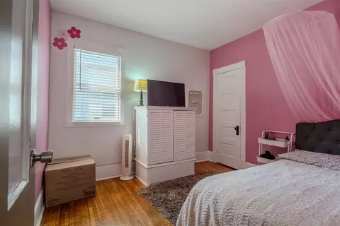 Bedroom - 807 E Wood St, Bloomington, IL 61701 photo 2 of 6