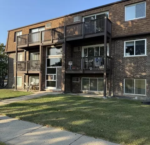 115 Boardwalk St #2E, Elk Grove Village, IL 60007