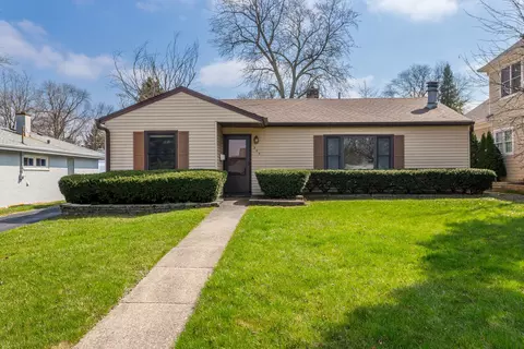 305 3rd St, Downers Grove, IL 60515