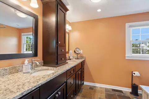 1572 Clemson Dr, Naperville, IL 60565 photo 21