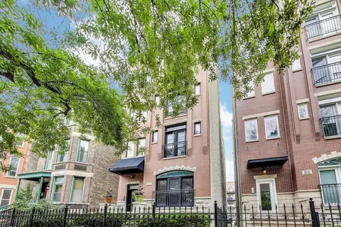 3635 N Wilton Ave #4, Chicago, IL 60613