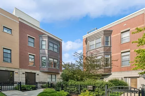 Exterior - 743 W 15th St, Chicago, IL 60607 photo 7 of 7