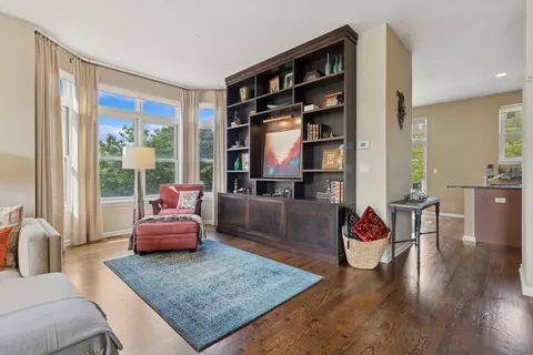 Living - 743 W 15th St, Chicago, IL 60607 photo 2 of 9