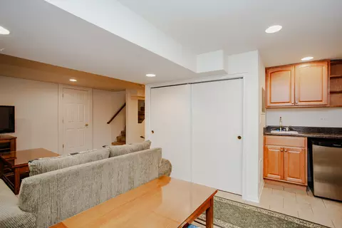 Other - 2009 Dundee Rd, Northbrook, IL 60062 photo 3 of 8