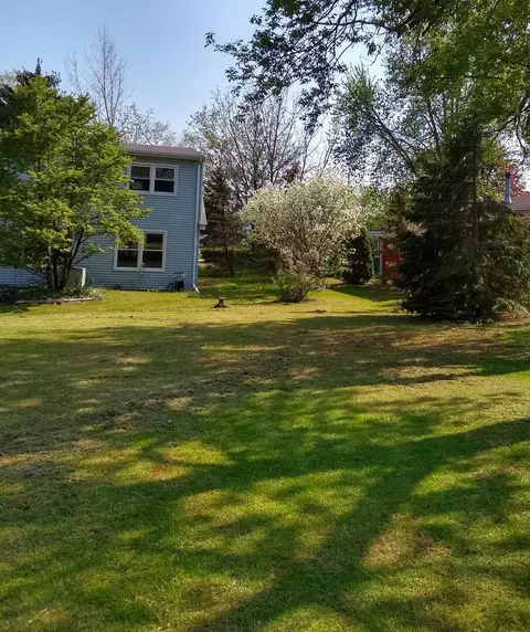 Exterior - 910 Vera Ln, Wheeling, IL 60090 photo 10 of 10