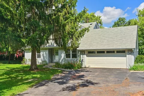 910 Vera Ln, Wheeling, IL 60090