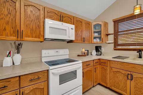 1675 Schubert Dr, Morris, IL 60450 photo 12