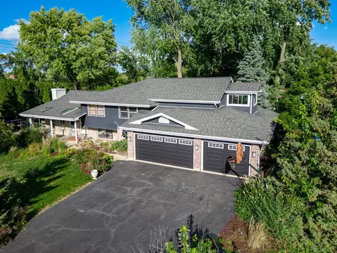 1 N375 Morse St, Carol Stream, IL 60188