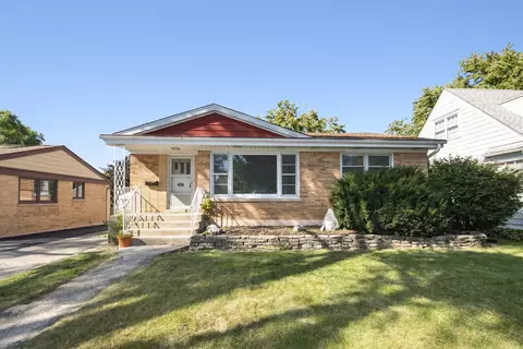 493 W Avery St, Elmhurst, IL 60126