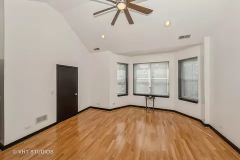 Living - 834 E 45th St, Chicago, IL 60653 photo 4 of 4