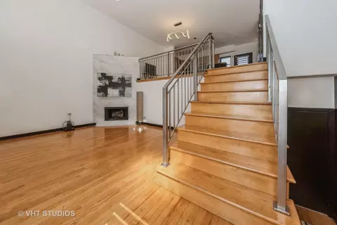 Living - 834 E 45th St, Chicago, IL 60653 photo 1 of 4