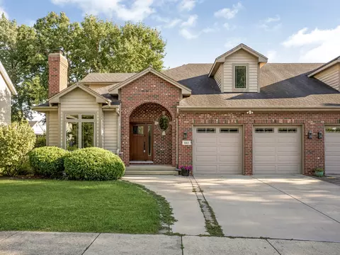 841 Rogers St, Downers Grove, IL 60515