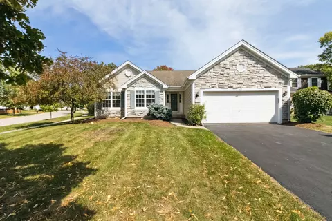 2 Melbourne Ct, Lake In The Hills, IL 60156
