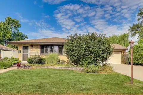 656 Jon Ln, Des Plaines, IL 60016