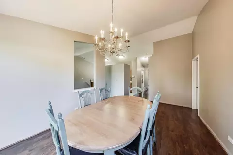 933 Parkhill Cir, Aurora, IL 60502 photo 7