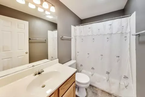 933 Parkhill Cir, Aurora, IL 60502 photo 14