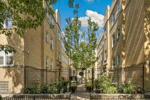 1338 W Estes Ave #3N, Chicago, IL 60626