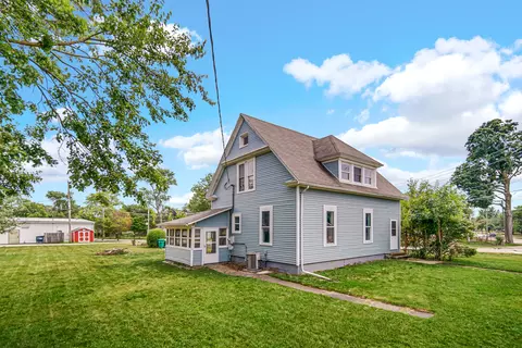 110 S Wood St, Elwood, IL 60421