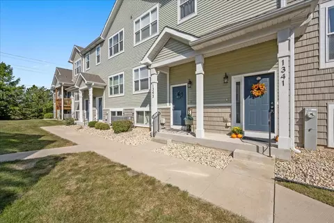1341 Carolyn Ct, Yorkville, IL 60560
