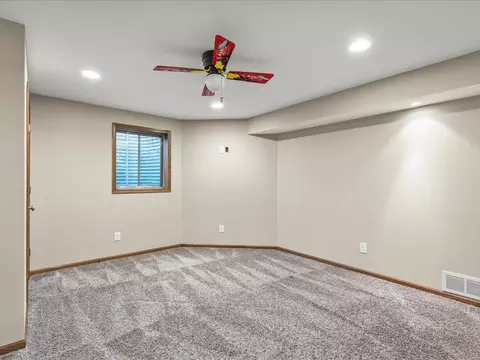 6058 Dorothy Ln, Roscoe, IL 61073 photo 41