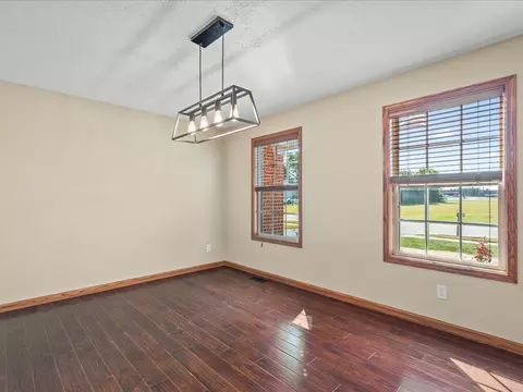 6058 Dorothy Ln, Roscoe, IL 61073 photo 11