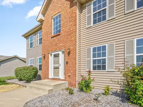 6058 Dorothy Ln, Roscoe, IL 61073 photo 4