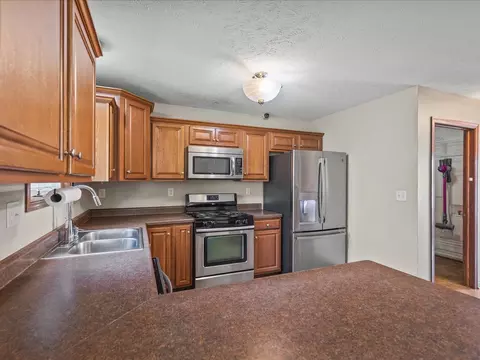 6058 Dorothy Ln, Roscoe, IL 61073 photo 15