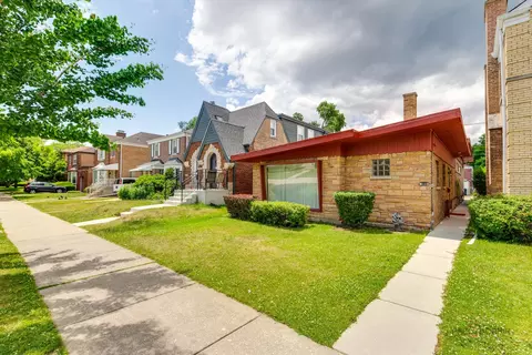 6122 N Central Park Ave, Chicago, IL 60659