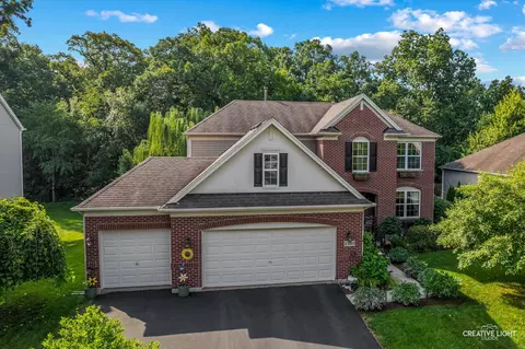 1303 Dorr Dr, Sugar Grove, IL 60554