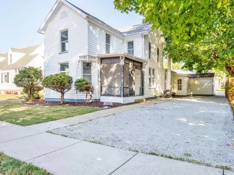 114 W North St, Danvers, IL 61732