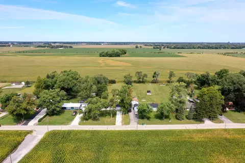 View/Area - 1627 W 2000s Rd, Kankakee, IL 60901 photo 4 of 7