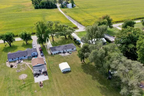 View/Area - 1627 W 2000s Rd, Kankakee, IL 60901 photo 2 of 7