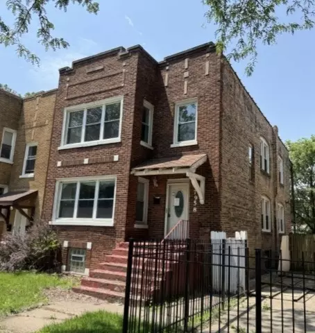 7958 S Kingston Ave, Chicago, IL 60617