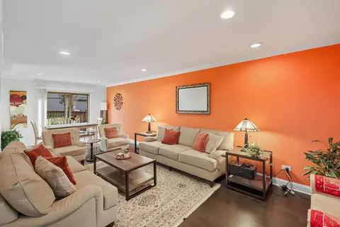 321 Forestway Ln, Wheeling, IL 60090 photo 5
