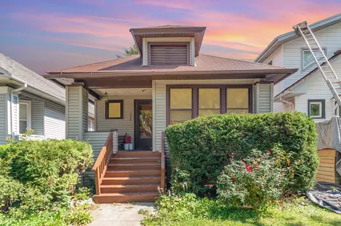 1036 Highland Ave, Oak Park, IL 60304