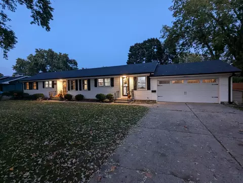 228 S Westlawn Ave, Aurora, IL 60506