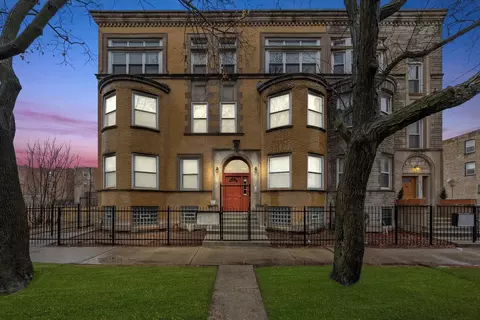 4734 S Saint Lawrence Ave #1N, Chicago, IL 60615