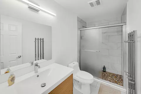 Bath - 1485 Chippewa Trl, Wheeling, IL 60090 photo 2 of 3