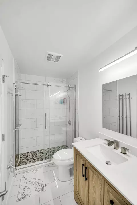 Bath - 1485 Chippewa Trl, Wheeling, IL 60090 photo 1 of 3