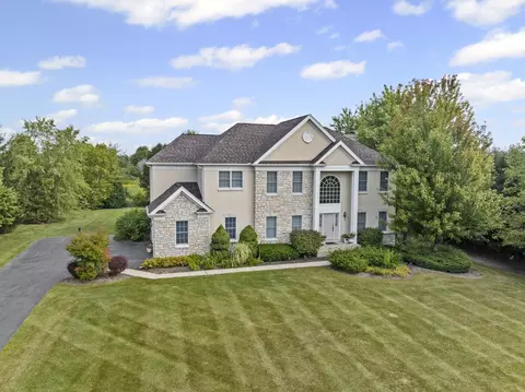 2 Twin Eagles Ct, Hawthorn Woods, IL 60047