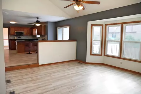 1707 Chestnut Hill Rd, Plainfield, IL 60586 photo 8