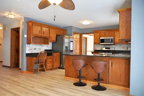 1707 Chestnut Hill Rd, Plainfield, IL 60586 photo 3