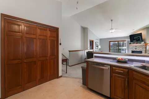 107 N Blair Dr #16, Normal, IL 61761 photo 3