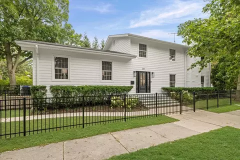 265 Randolph St, Glencoe, IL 60022