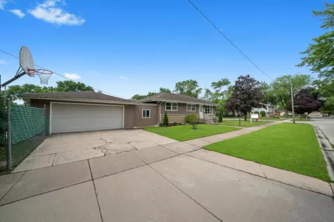 Exterior - 18503 Arcadia Ave, Lansing, IL 60438 photo 2 of 7